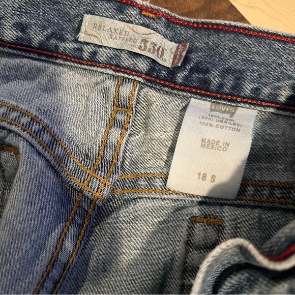 Levi’s Jean Cutoffs Size 18 (Fit like a 14) - Picture 4 of 4